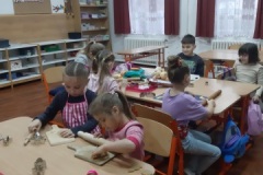 96bbb6e9-c06f-44ac-bf00-aeb9d7608195